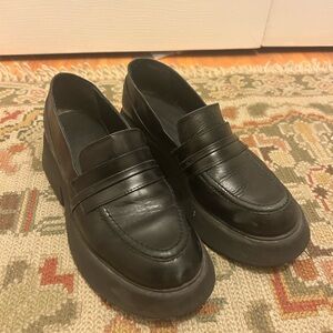 L'INTERVALLE Black Leather Loafers